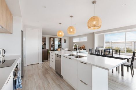 Photo of property in 493 Gloucester Road, Papamoa Beach, Papamoa, 3118