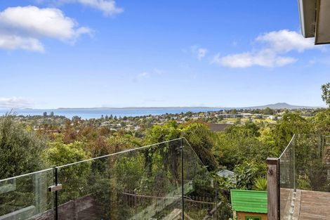 Photo of property in 4 Geoffrey Road, Torbay, Auckland, 0630
