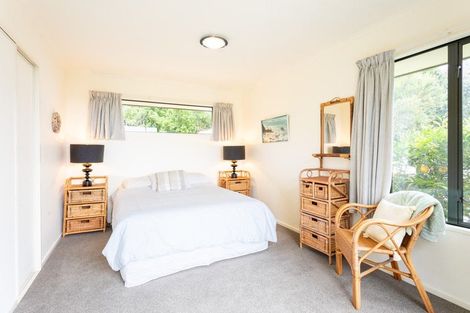 Photo of property in 28 Nyhane Drive, Ligar Bay, Takaka, 7183