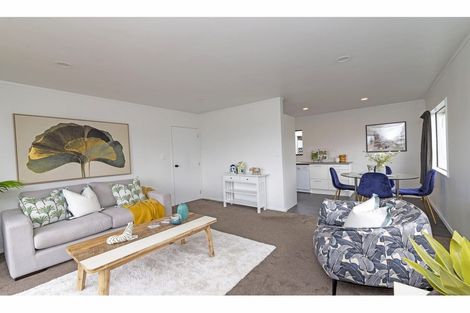 Photo of property in 1/111 Lincoln Park Avenue, Massey, Auckland, 0614