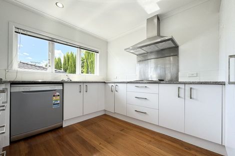 Photo of property in 79 Stanley Road, Glenfield, Auckland, 0629