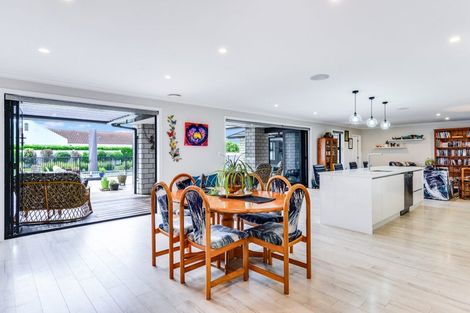 Photo of property in 2 Alan Livingston Drive, Cambridge, 3434