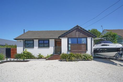 Photo of property in 17 Belfield Street, Dallington, Christchurch, 8061