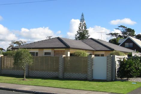 Photo of property in 2/19 Milton Road, Orewa, 0931