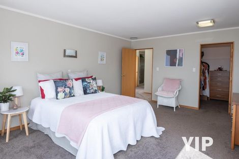 Photo of property in 8 Ramphal Terrace, Khandallah, Wellington, 6035