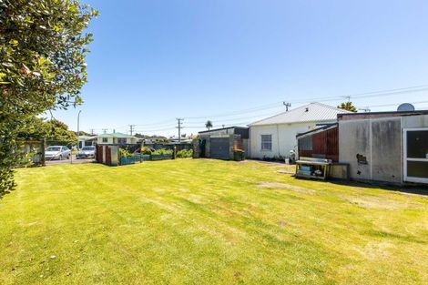 Photo of property in 9 Parris Street, Moturoa, New Plymouth, 4310