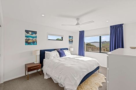 Photo of property in 14 Rauta Way, Helensville, 0800