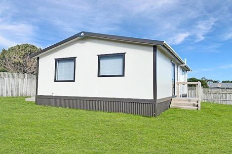 Photo of property in 8 Sandown Avenue, Himatangi Beach, Foxton, 4891