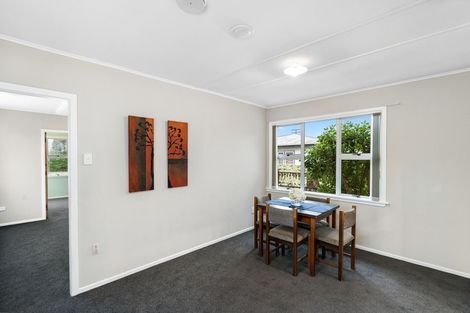 Photo of property in 31 Paritutu Road, Spotswood, New Plymouth, 4310