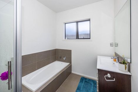 Photo of property in 15 Te Ironui Place, Huntington, Hamilton, 3210