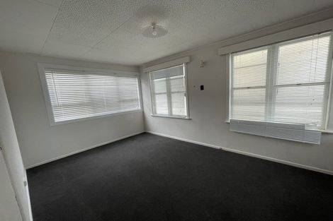 Photo of property in 18 River Road, Te Atatu Peninsula, Auckland, 0610