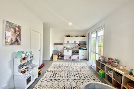 Photo of property in 71 Hayfield Way, Karaka, Papakura, 2113