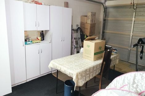 Photo of property in 18 Pyramid Place, Glen Eden, Auckland, 0602