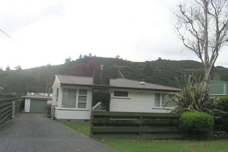 Photo of property in 53 Hine Road, Wainuiomata, Lower Hutt, 5014