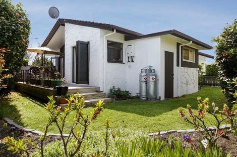 Photo of property in 15 Hilden Place, Hilltop, Taupo, 3330