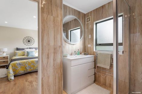 Photo of property in 4/351 West Coast Road, Glen Eden, Auckland, 0602