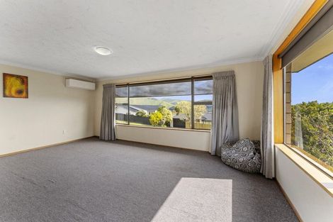 Photo of property in 81 Cannon Hill Crescent, Mount Pleasant, Christchurch, 8081