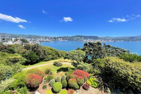 Photo of property in Beauport Apartments, 30u2 The Crescent, Roseneath, Wellington, 6011