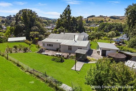 Photo of property in 9 Feltham Street, Hunterville, 4730