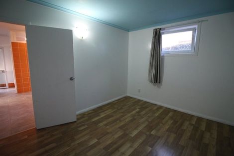 Photo of property in 1 Lowtherhurst Road, Massey, Auckland, 0614