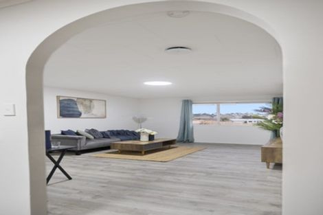 Photo of property in 92 Gallony Avenue, Massey, Auckland, 0614