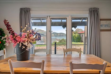Photo of property in 2a Ripon Street, Lyttelton, 8082