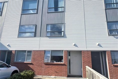 Photo of property in 15/2u Stone Street, Miramar, Wellington, 6022