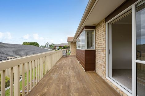 Photo of property in 2 Jubaea Place, Henderson, Auckland, 0610