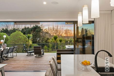 Photo of property in 21 Vogwill Road, Kumeu, 0810