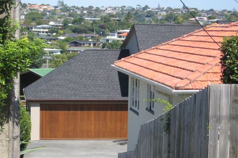 Photo of property in 1/2 Scarboro Terrace, Murrays Bay, Auckland, 0630