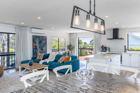 Photo of property in 60 Gatman Street, Birkdale, Auckland, 0626