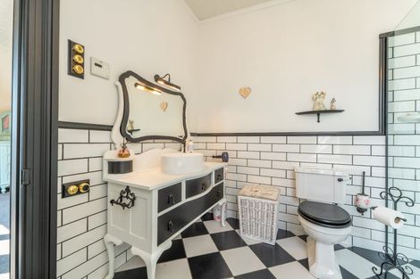 Photo of property in 17 Beach Street, Waikouaiti, 9510