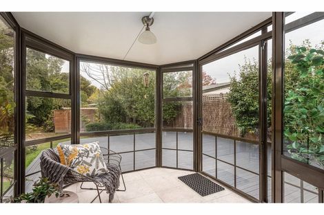 Photo of property in 405 Avonhead Road, Avonhead, Christchurch, 8042