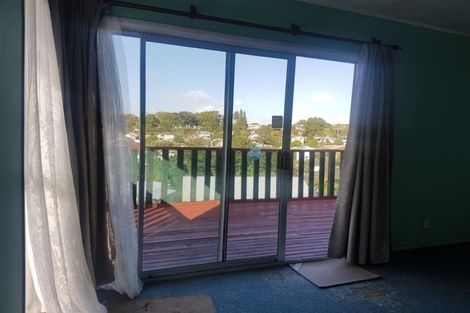 Photo of property in 84 Reynella Drive, Massey, Auckland, 0614