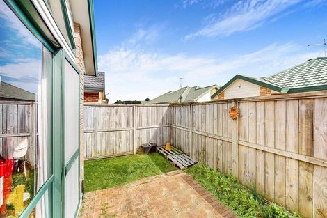 Photo of property in Miramar Villas, 6u7 Brussels Street, Miramar, Wellington, 6022