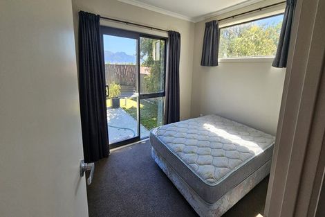 Photo of property in 17 Heuchan Lane, Wanaka, 9305
