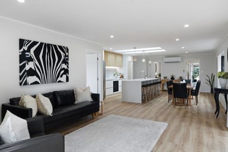 Photo of property in 414 Paparata Road, Bombay, 2675