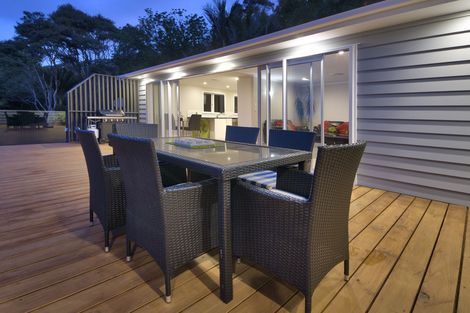 Photo of property in 19 Kohu Road, Titirangi, Auckland, 0604