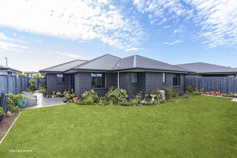 Photo of property in 43 Westpark Boulevard, Rangiora, 7400