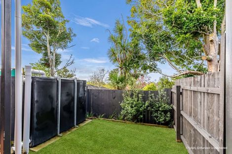 Photo of property in 3/32 Brandon Road, Glen Eden, Auckland, 0602