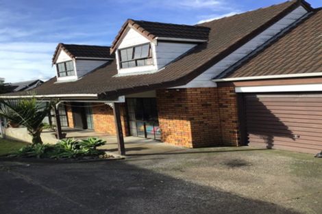 Photo of property in 1/4227 Great North Road, Glendene, Auckland, 0602