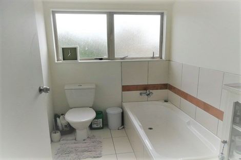 Photo of property in 10a Marie Crescent, Te Atatu South, Auckland, 0610