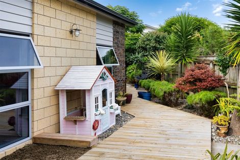 Photo of property in 208 Mazengarb Road, Paraparaumu, 5032