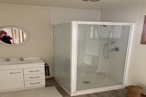 Photo of property in 166 Torkar Road, Clarks Beach, 2122