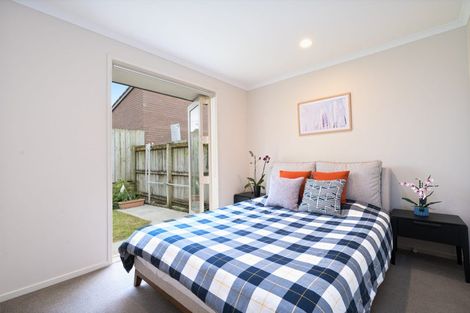 Photo of property in 11 Akeake Lane, Manurewa, Auckland, 2102