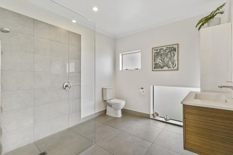 Photo of property in 29 Hill Crescent, New Lynn, Auckland, 0600