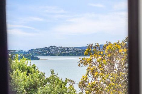 Photo of property in 16 The Crowsnest, Whitby, Porirua, 5024
