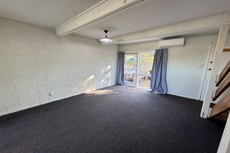 Photo of property in 14a Waiwera Crescent, Maupuia, Wellington, 6022