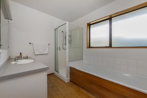 Photo of property in 17 Worthy Street, Ilam, Christchurch, 8041