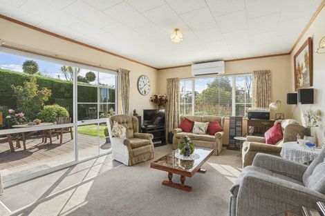 Photo of property in 75 Beach Street, Saint Clair, Dunedin, 9012